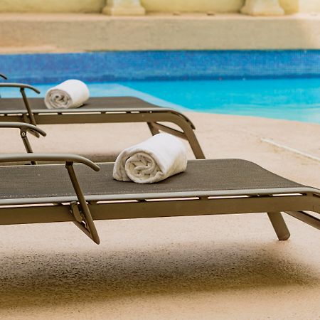 Gamma Monterrey Gran Hotel Ancira المظهر الخارجي الصورة A chaise longue