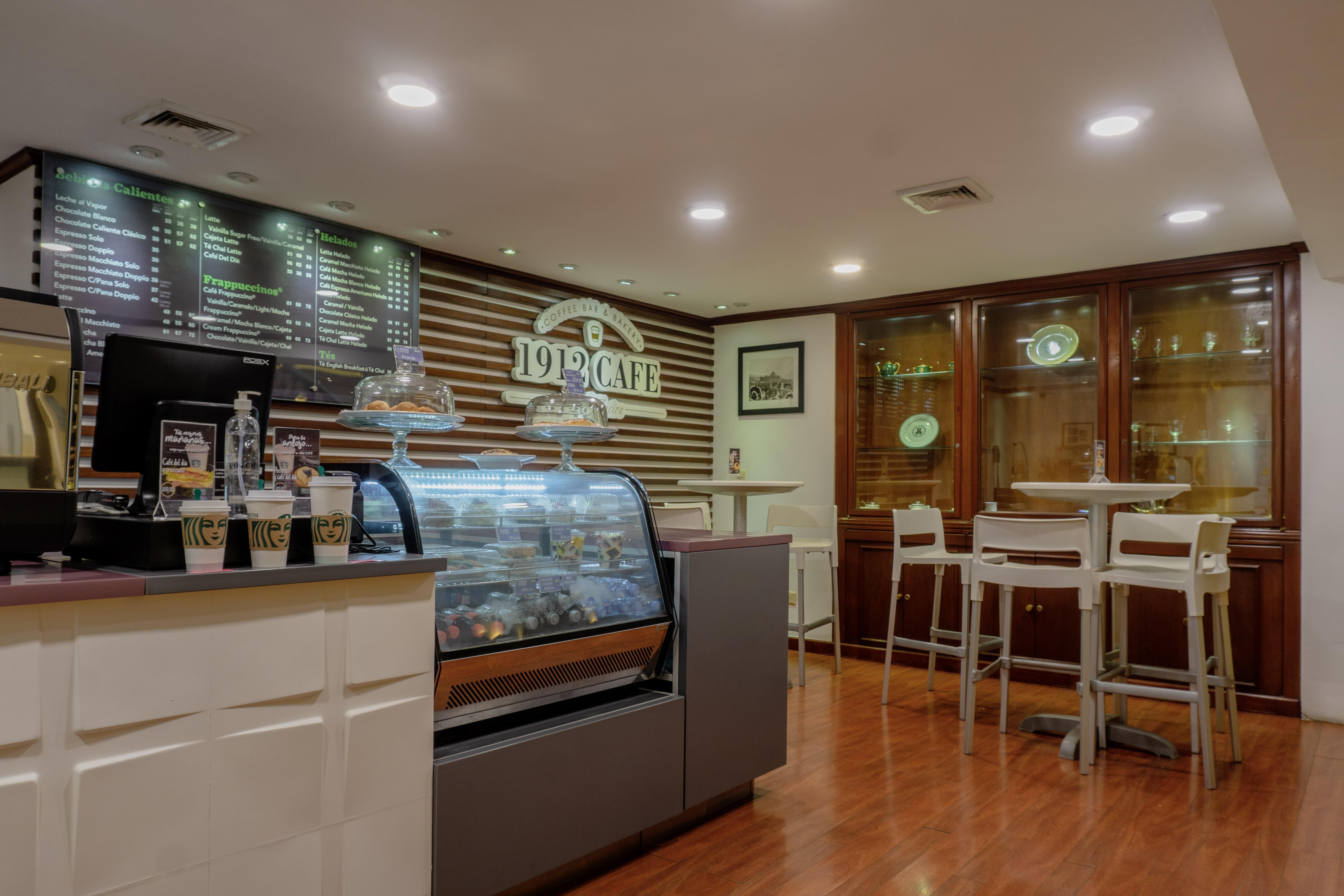 Gamma Monterrey Gran Hotel Ancira المظهر الخارجي الصورة A café in the airport